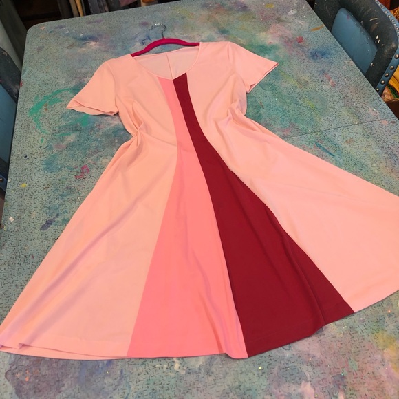 Pink Retro Lounge Dress - Picture 1 of 7